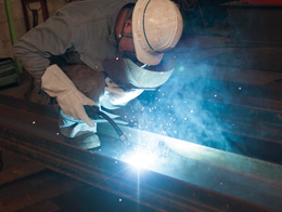 塚本鍛冶工業　溶接